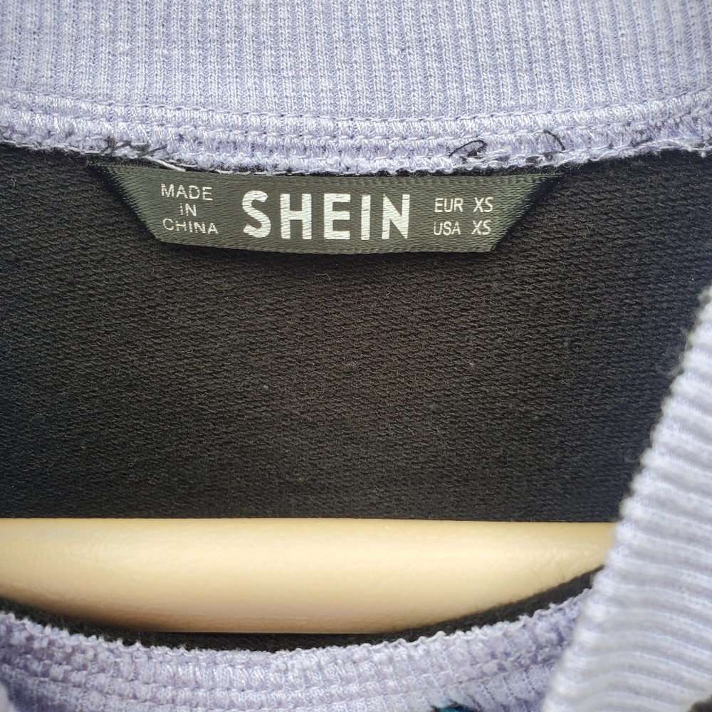Lightweight Cropped Sweatshirt - Picture 3 of 3